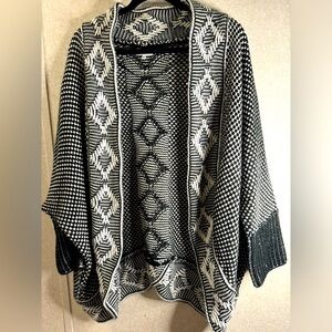 Crown & Ivy Black White Open Front Knit Patchwork Western Geometric Cardigan L